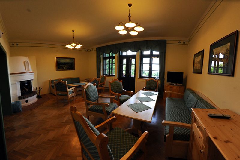 Jednací prostory ve wellness hotelu Svatý Tomáš - Alpský salonek - firemní akce v hotelu na Šumavě